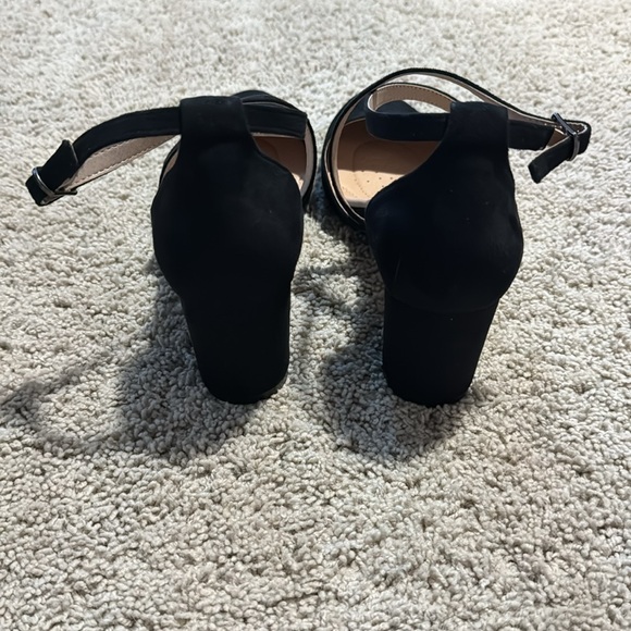 New Black Round Toed Strappy Heels - Picture 3 of 5